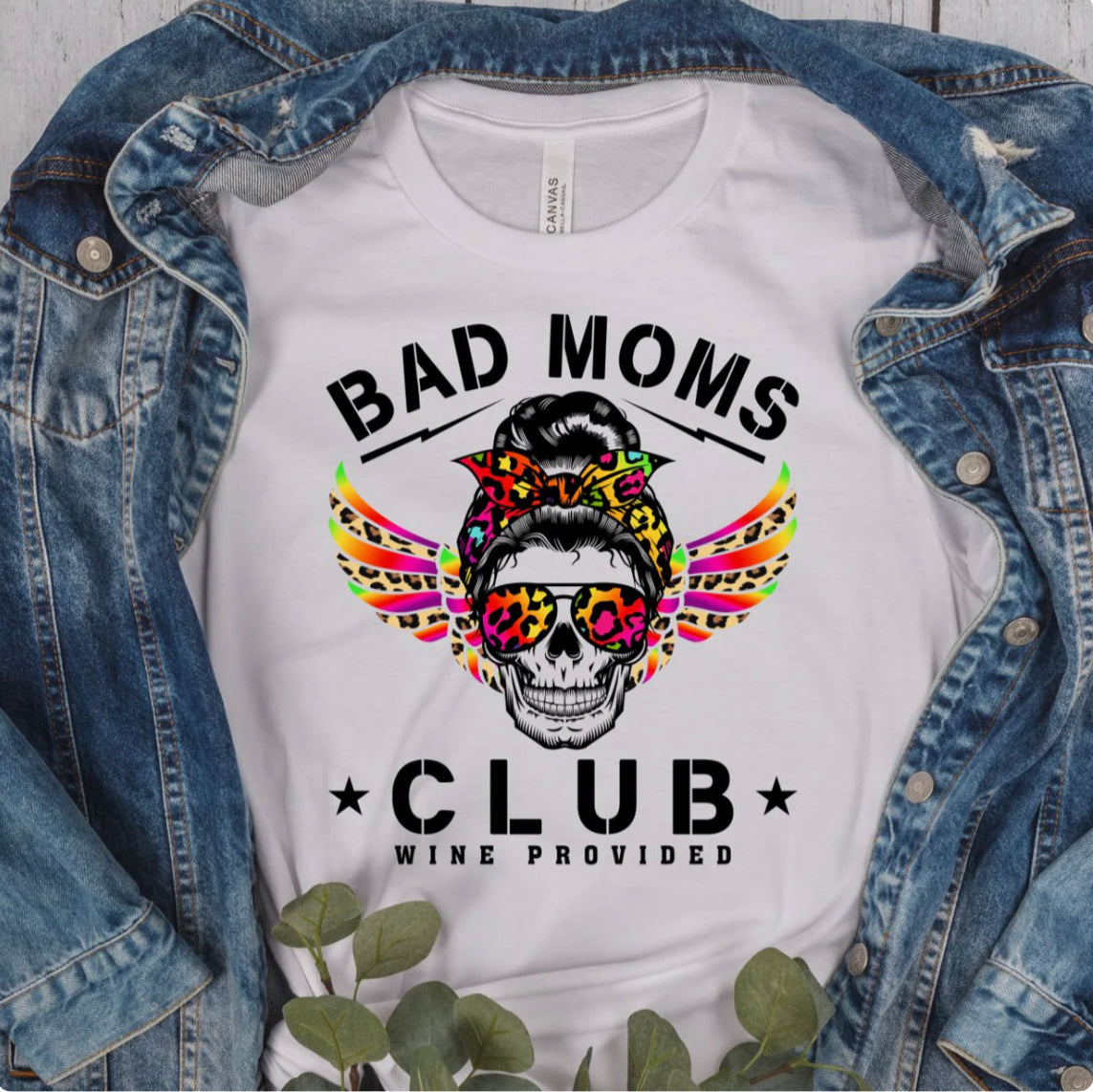 Bad Moms Club Rainbow Cheetah Skull and Sunglasses Lightweight Unisex Cotton T-Shirt